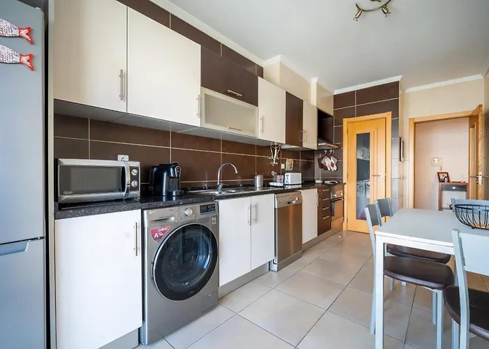 Beguest Center In * Olhão