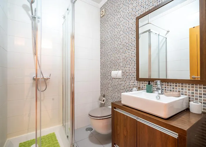 Beguest Center In * Olhão