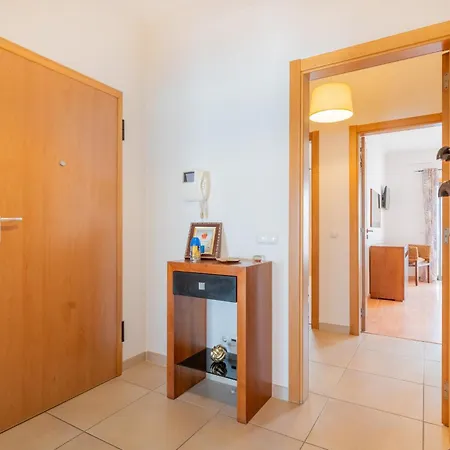 Beguest Center In شقة Olhão